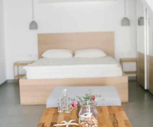 Ktima Tzaneti * Lakhania