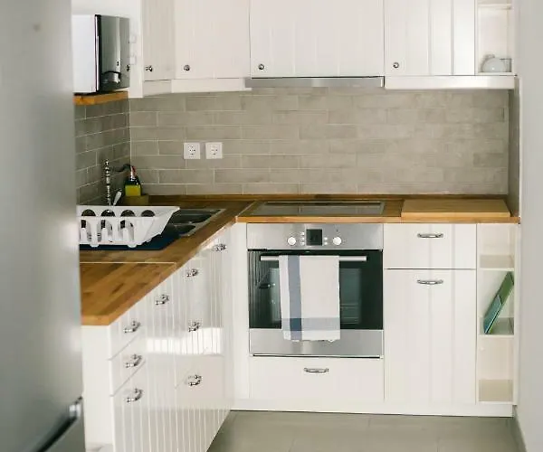 Ktima Tzaneti * Lakhania